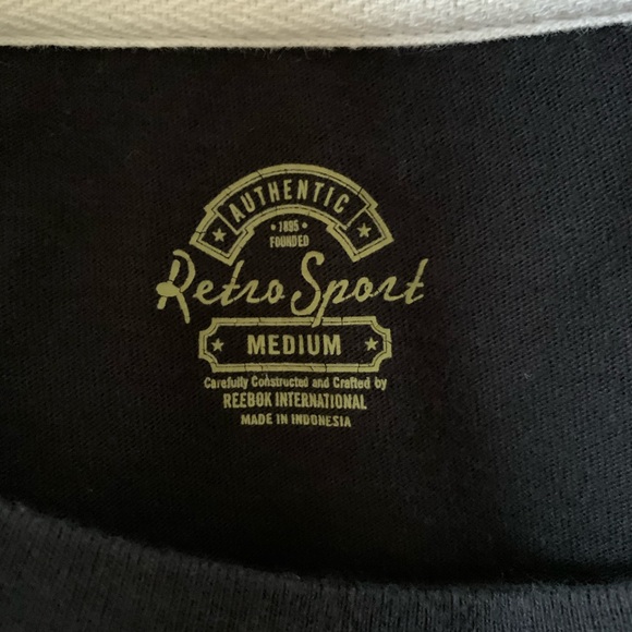 Men’s Pittsburgh Penguins Black Shirt Size M - Picture 4 of 6